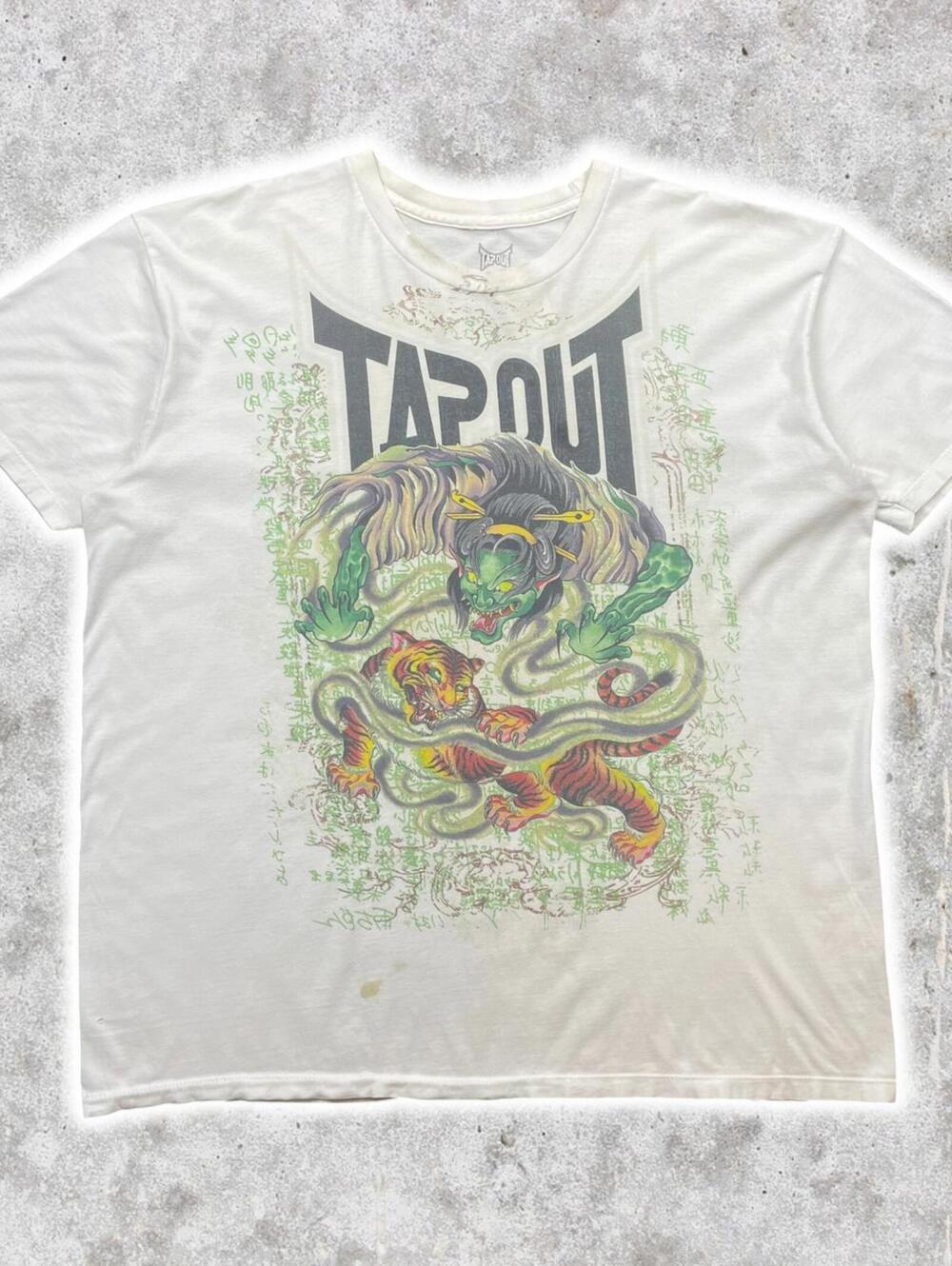 2010's Tapout Japanese Graphic Art Kanji "Respect" T-Shirt